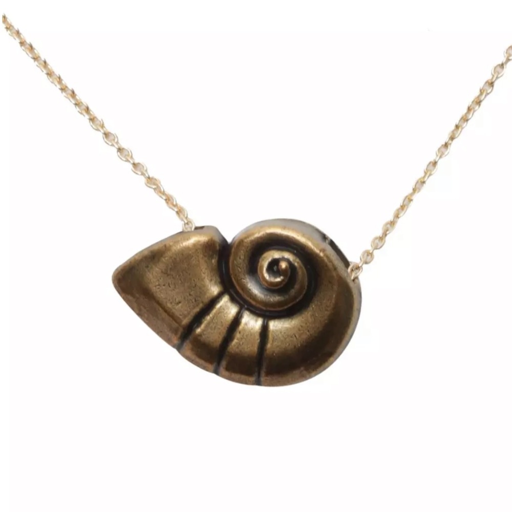 Little mermaid shell necklace